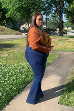 Cargar imagen en el visor de la galería, Classic Super Flare Jeans
