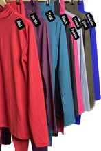 Cargar imagen en el visor de la galería, Turtleneck Legging Set
